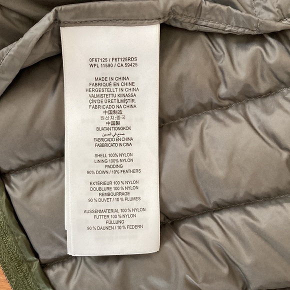 Men’s TUMI PAX packable down vest - Picture 7 of 12